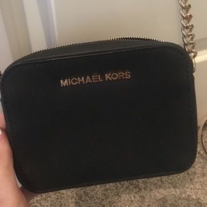 Micheal Kors Cross body bag