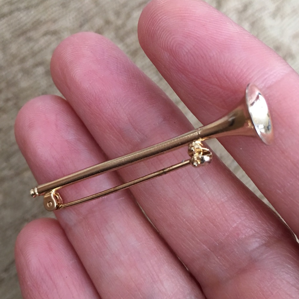Swank 1950s brooch