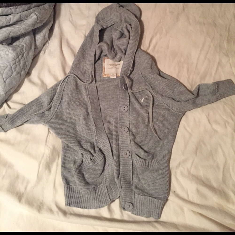 Super cute AE top with a hood