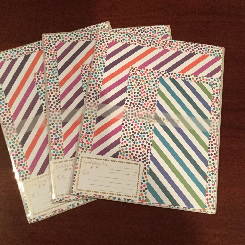Bundle 2 sets of MAILING ENVELOPES