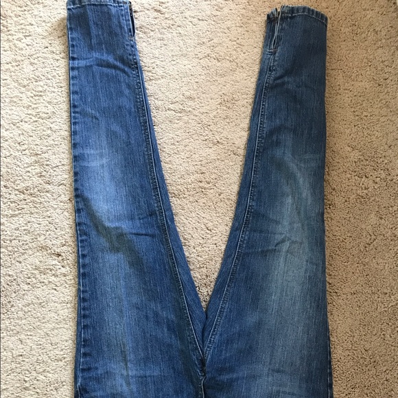 Zara Basic Jeans - Picture 2 of 4