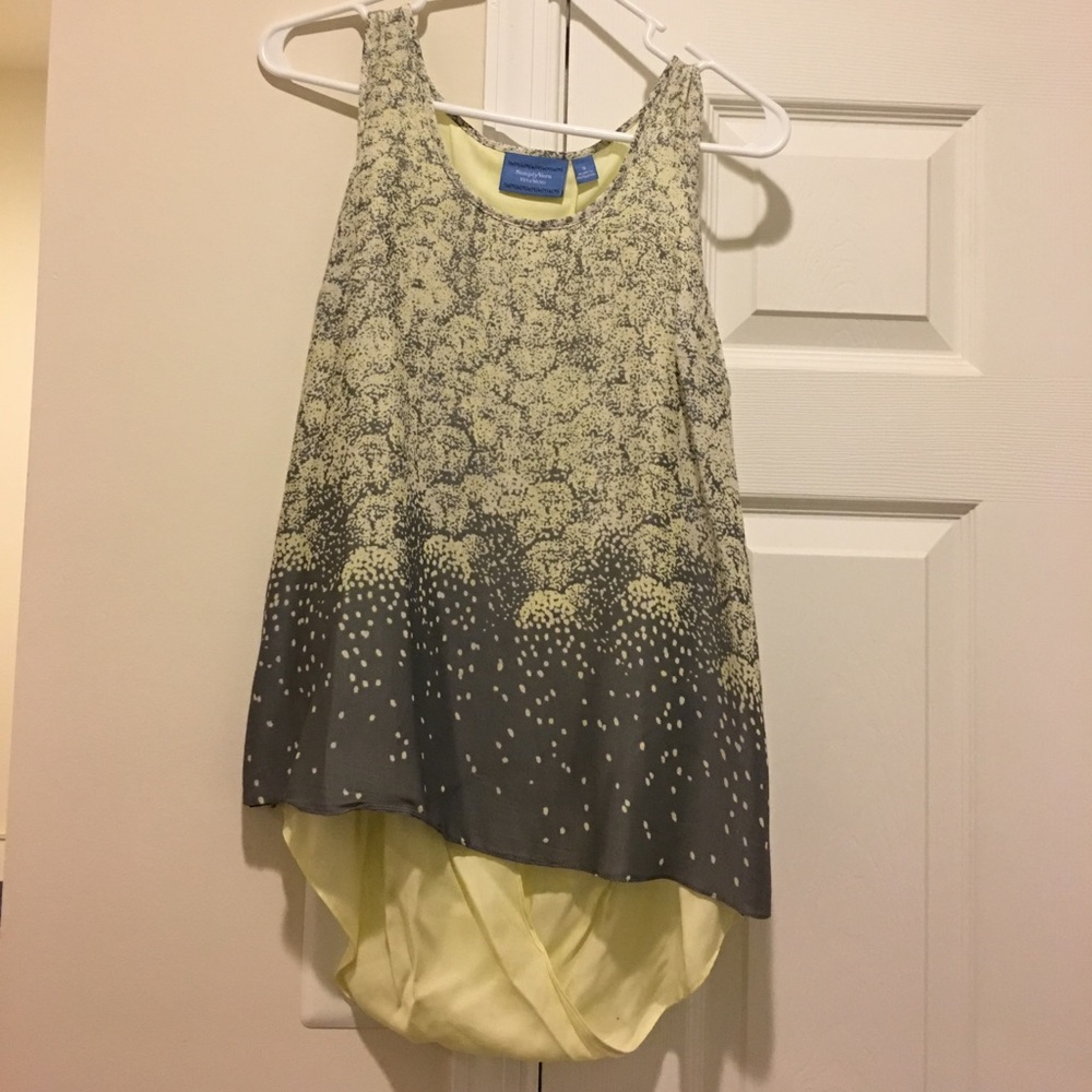 Ladies Open Back flowy sleeveless top