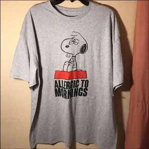 New peanuts shirt size 2xl