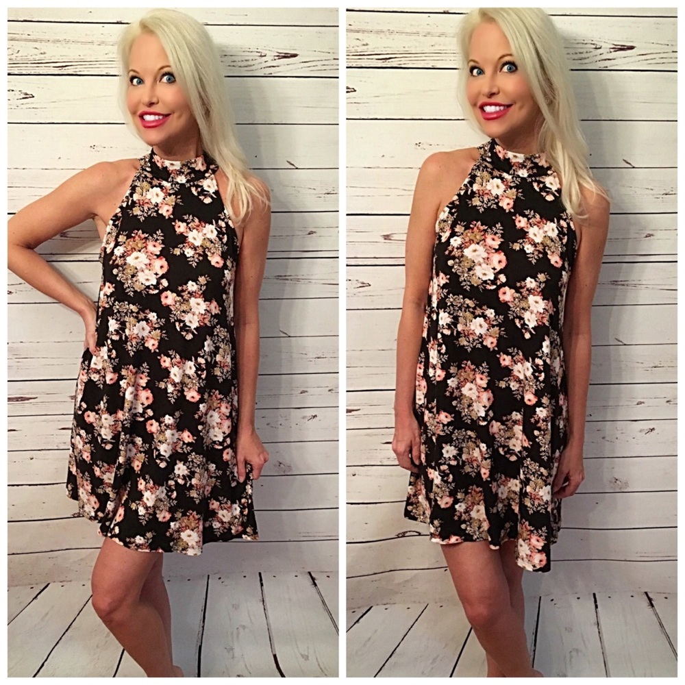 Stunning back cut out super soft floral dress - Picture 1 of 2