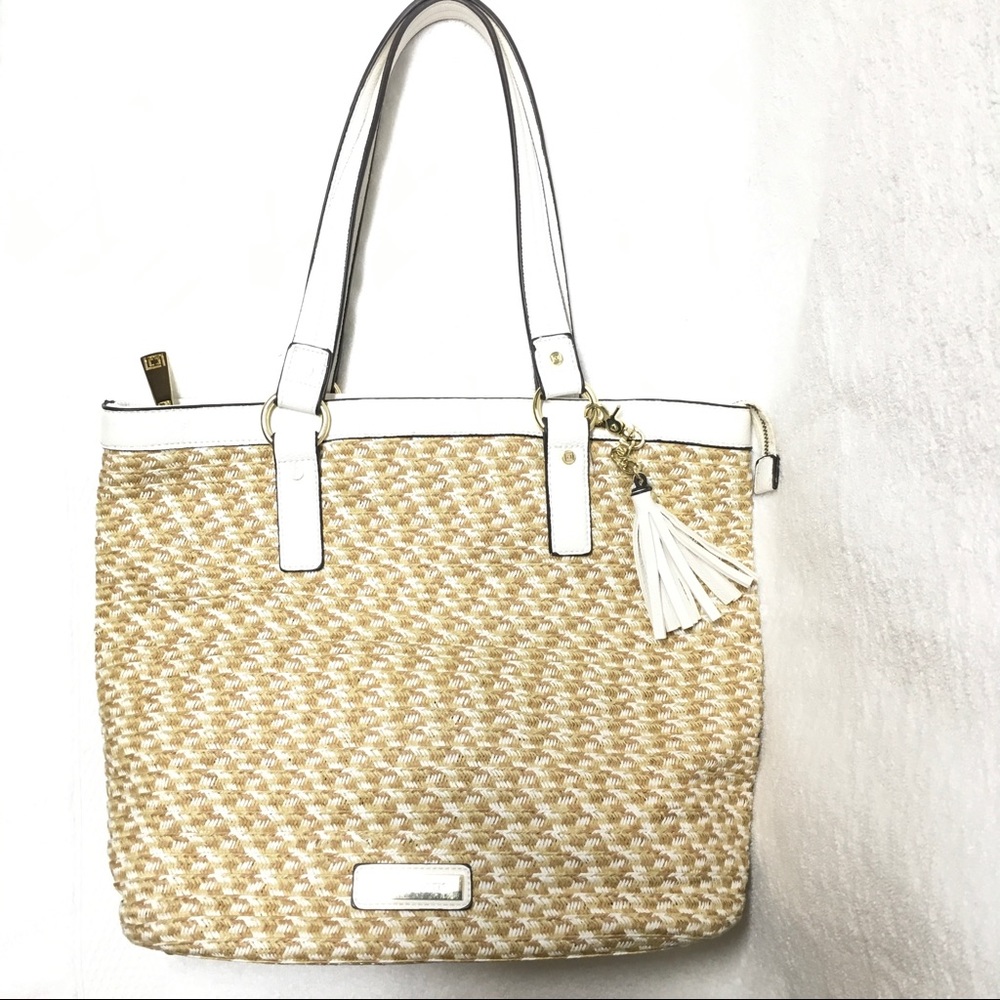 LIZ CLAIBORNE TOTE BAG