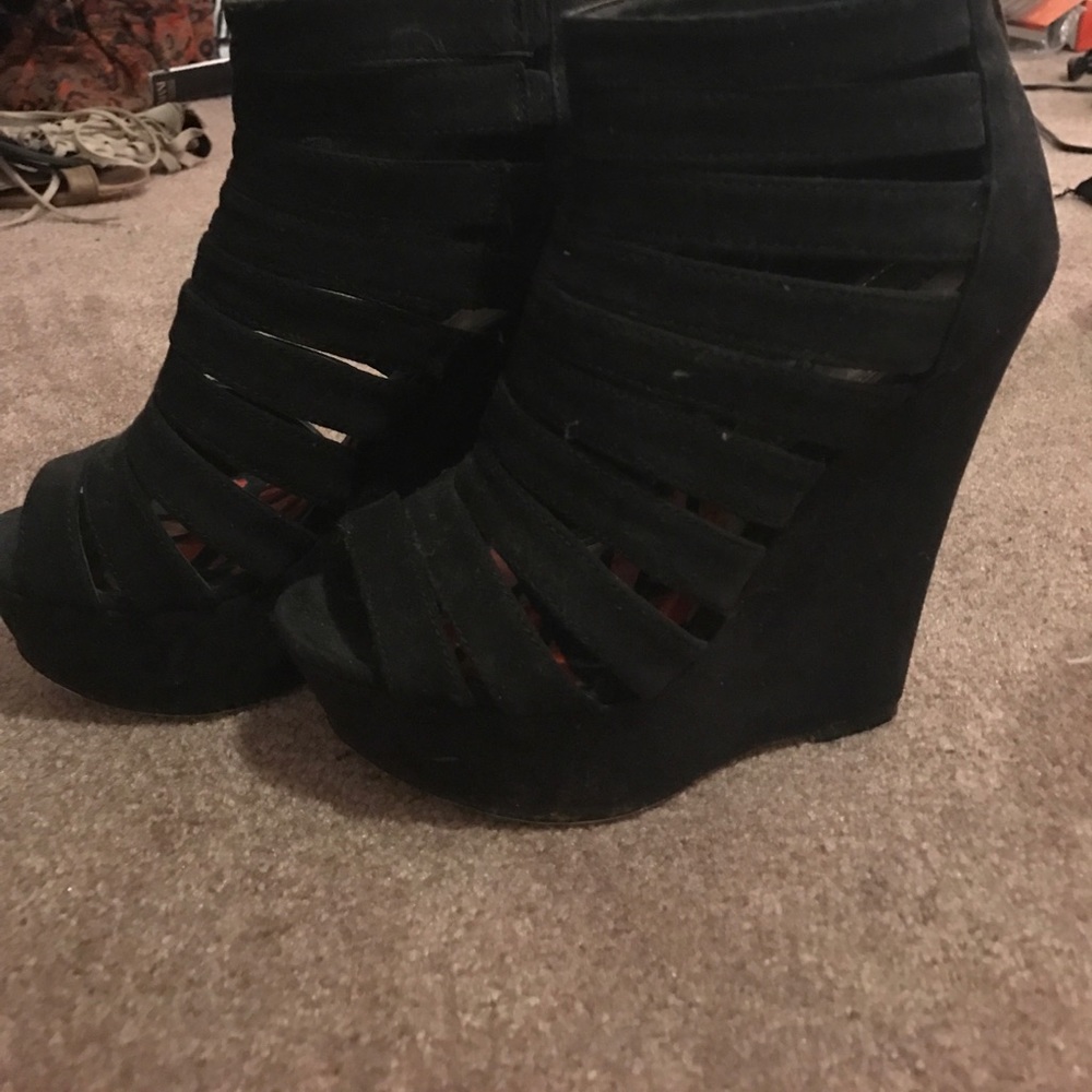 Madden Girl Wedges - Picture 3 of 3