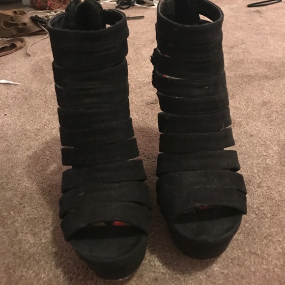 Madden Girl Wedges - Picture 2 of 3