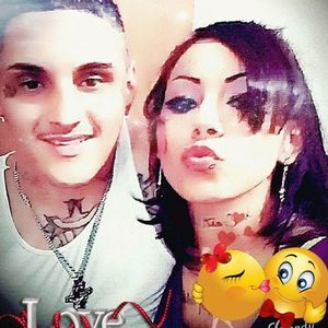 Meet your Posher, Mona