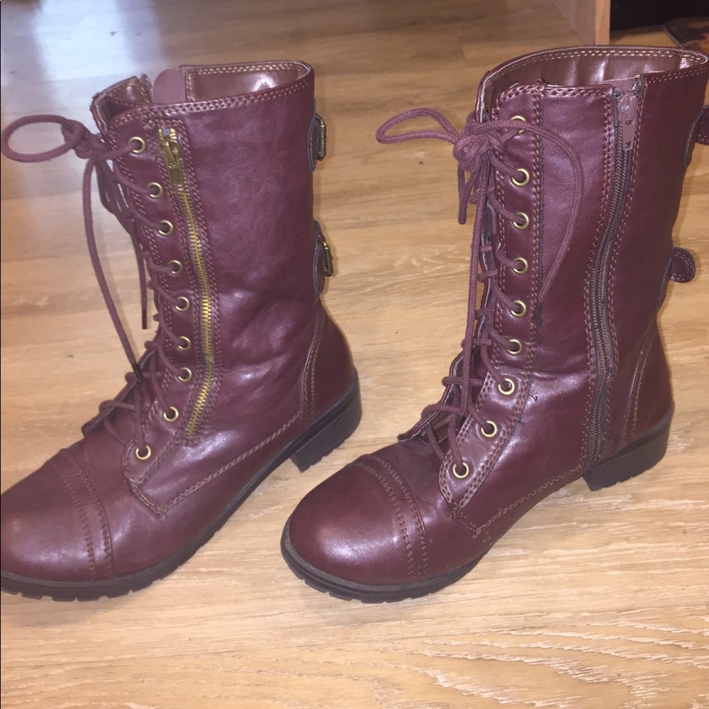 Dark Burgundy boots‼️🌟NEGOTIABLE PRICE