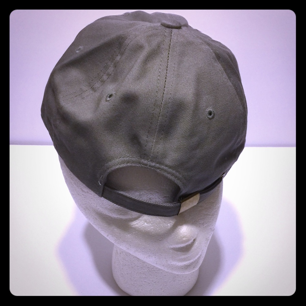 Unisex Dad hats 🎩 (dat hats) Grey