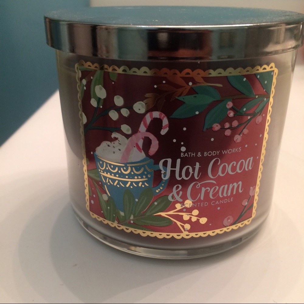 NEW hot cocoa and cream candle