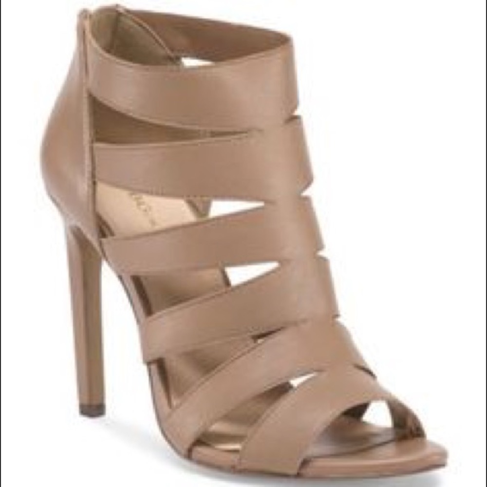 BCBGeneration Crosly taupe heels