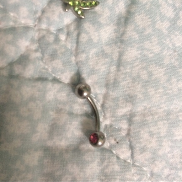 Belly button ring - Picture 4 of 4