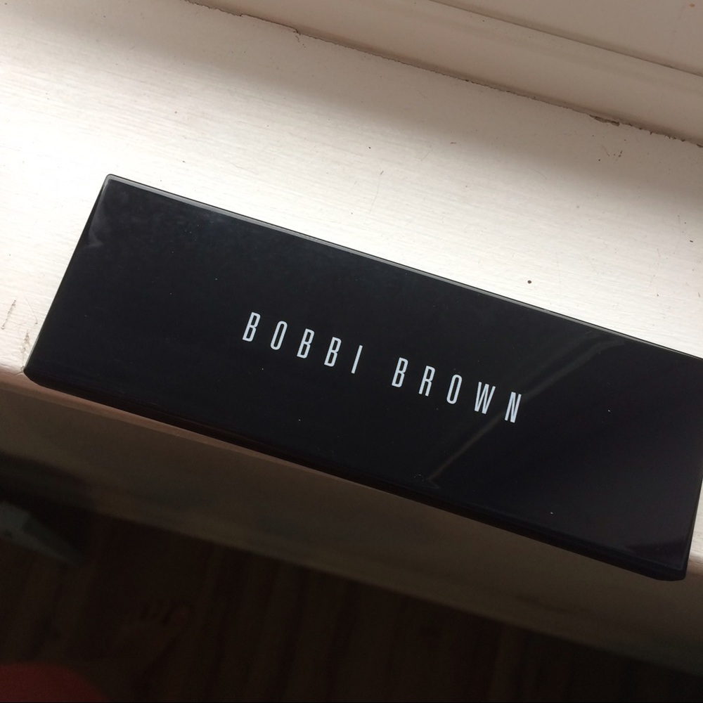 Bobbi brown ****SOLD******
