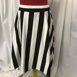 Forever 21+ Cream & Black Diagnosed Striped Skirt
