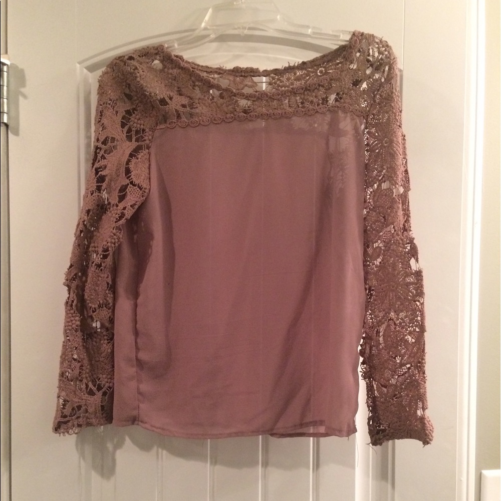 Long sleeve lace shirt
