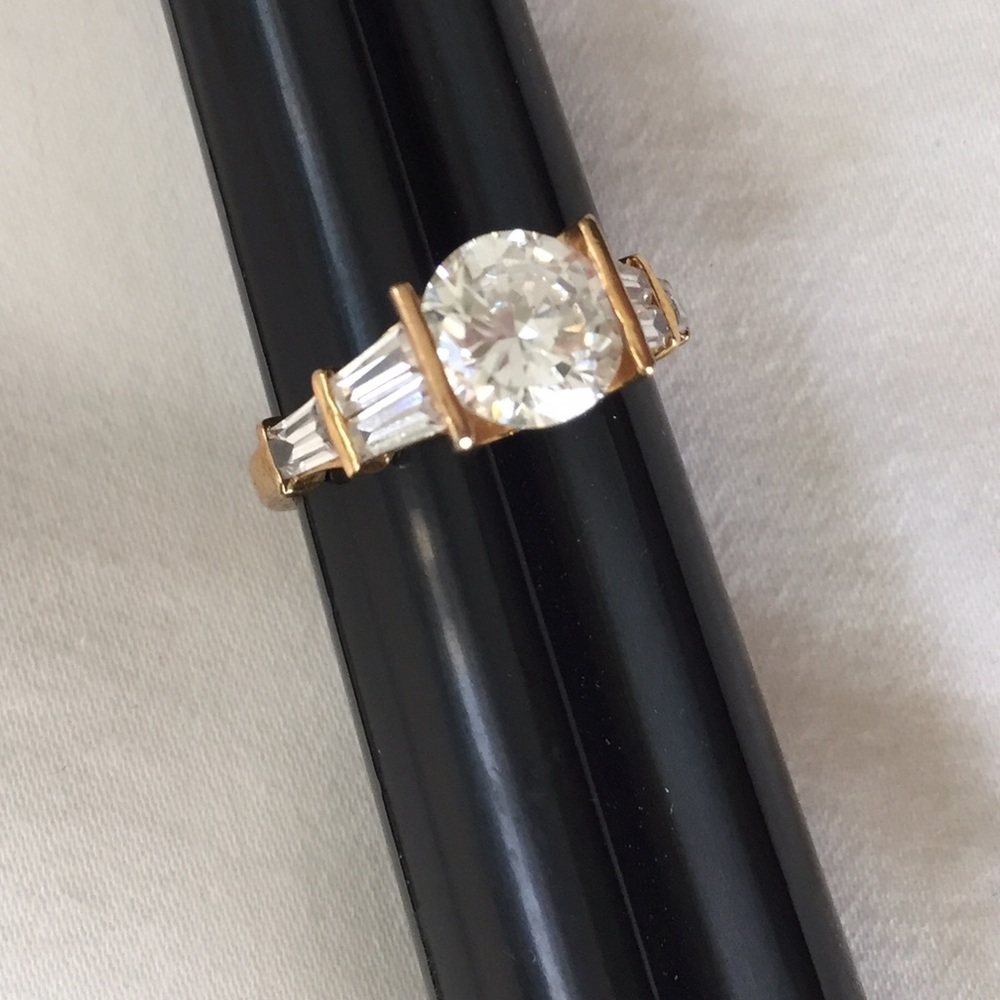 Crystal, Size 9 Ring