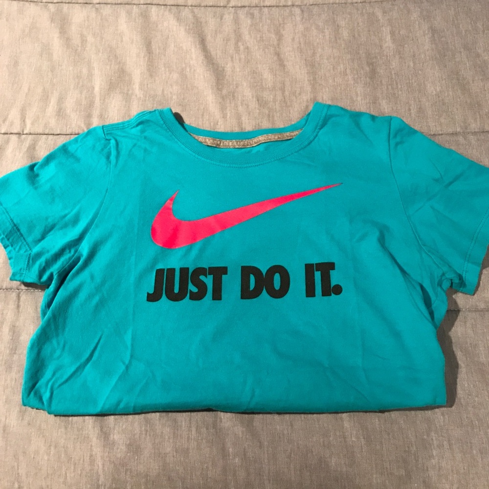 Nike t-shirt