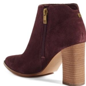 SALE 🇺🇸♥️ Ivanka Trump Pointy Toe Bootie 7.5