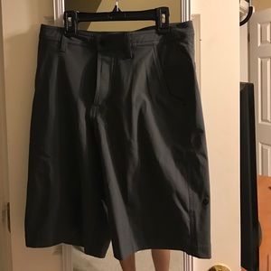 Lululemon warpstreme 11"