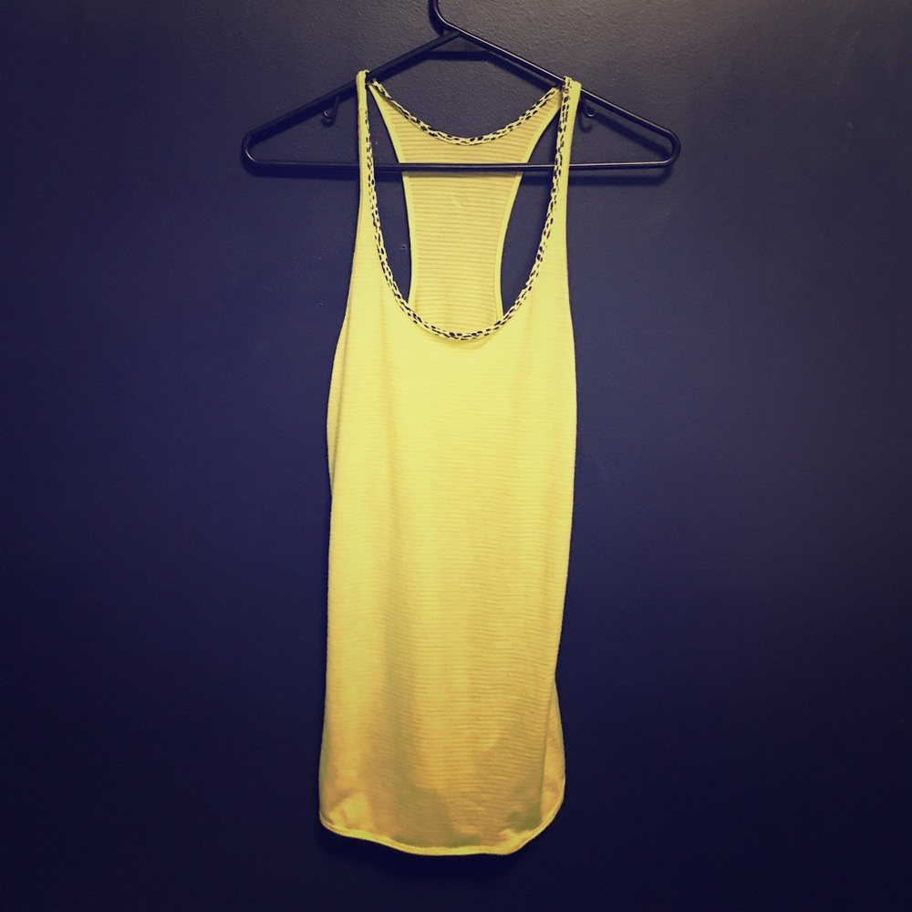 Lululemon tank