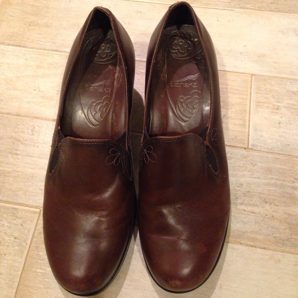 Dansko dress shoes