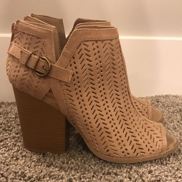 High heel summer shoes - Picture 2 of 3