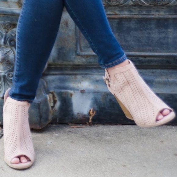 High heel summer shoes - Picture 3 of 3