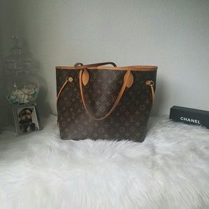 AUNTHENTIC LV MM