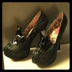 Bordello Pinstripe Pin-up Heels
