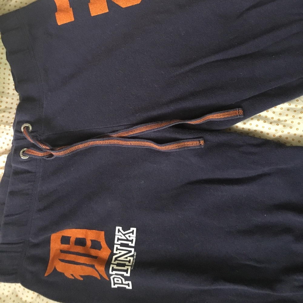 Detroit tigers Victoria secret pink crop pants M