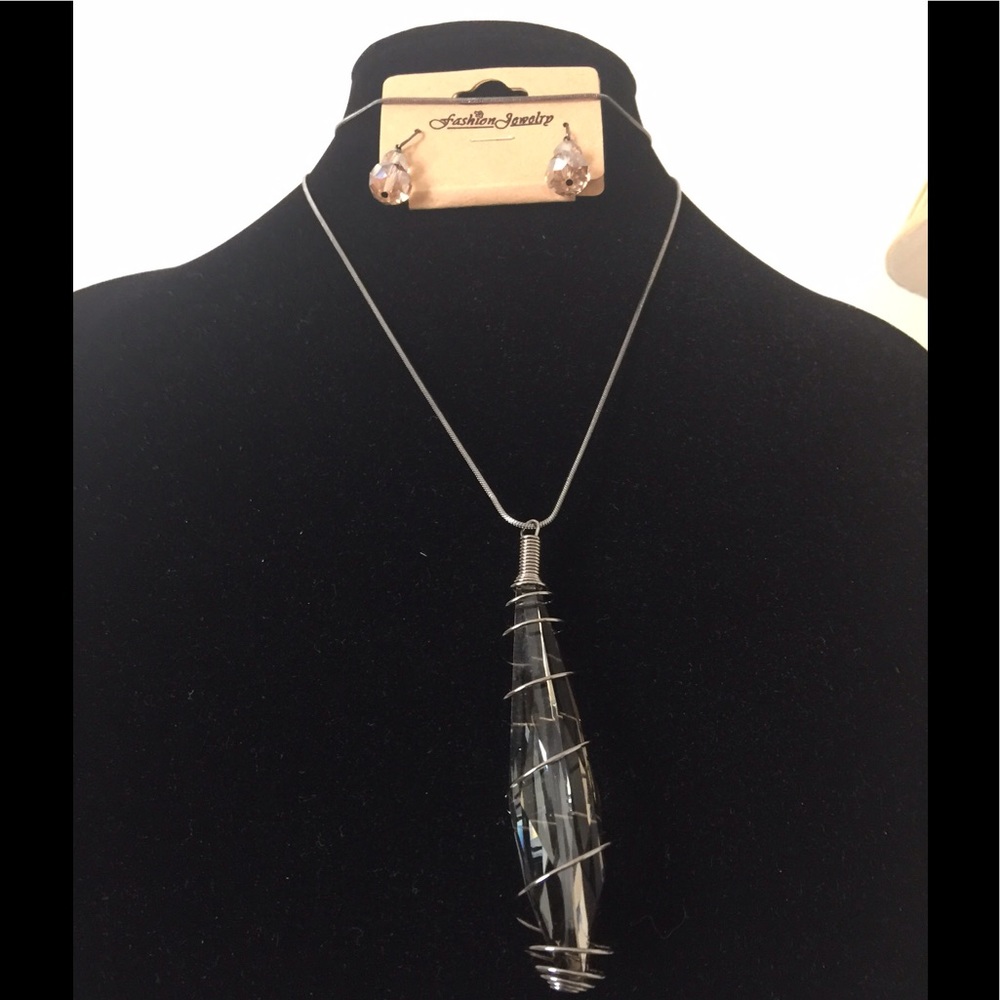 New Necklace and earring set