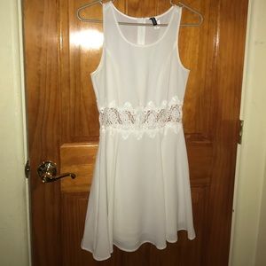 Size 6 white dress