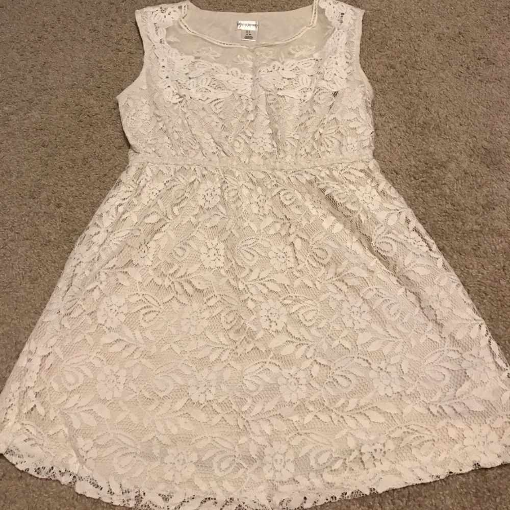 Motherhood gorgeous lace maternity blouse