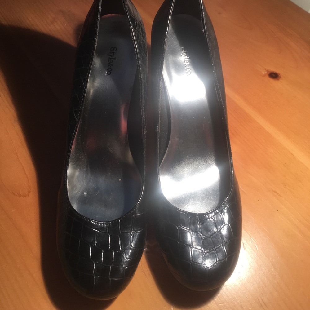 Style & Co Black Faux Snake skin heels. Size 9.