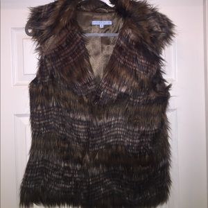 Antonio Melani Faux Fur Vest size M