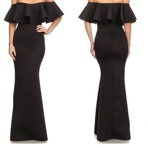 Black Dress! Off the Shoulder, sliming & beautiful