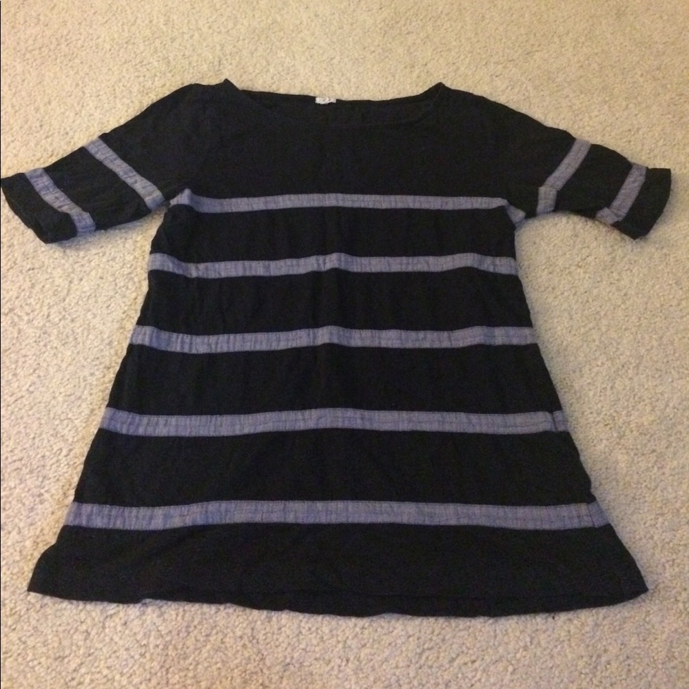Navy striped t shirt