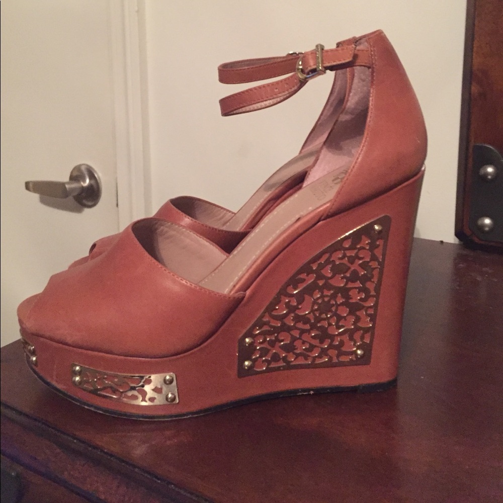 Vince Camuto wedges