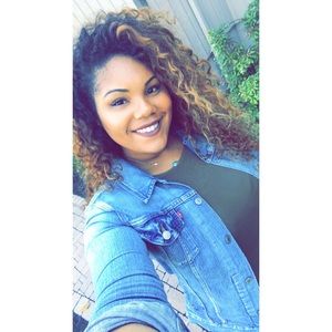 Meet your Posher, Sharine