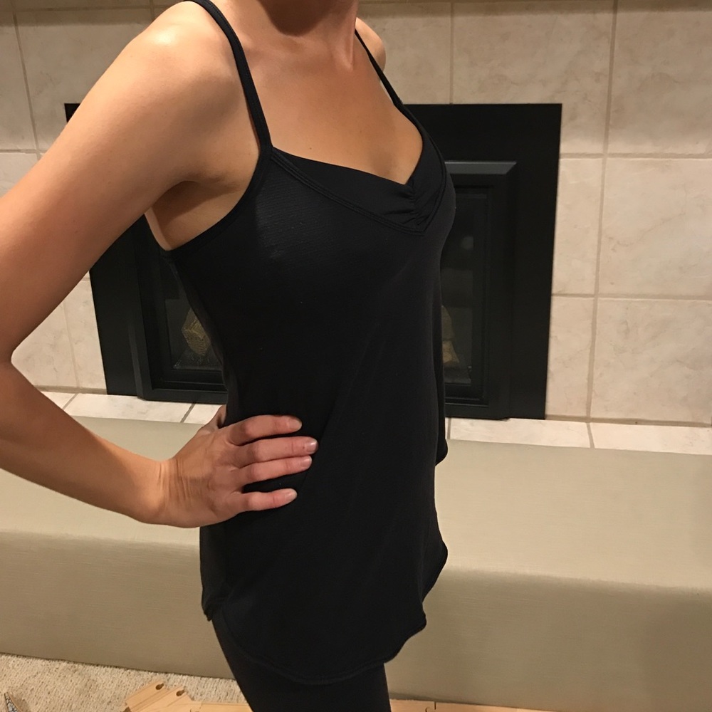 Lululemon tank