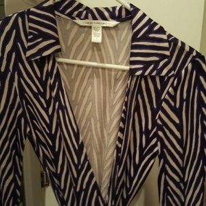 Size 4 Diane von Furstenberg wrap dress!