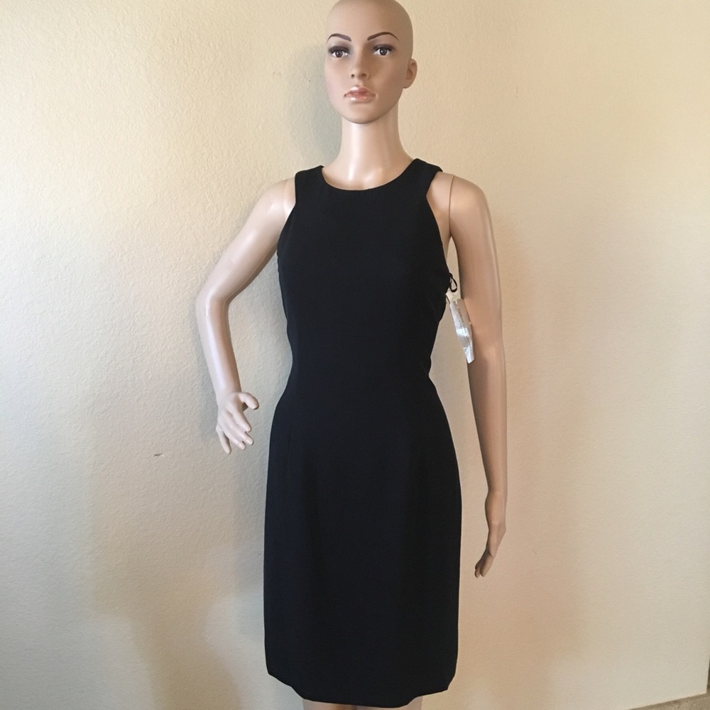 AdRiaNna PaPell ab0ve tHe knEe drEsS - Picture 4 of 11