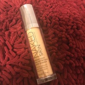 Naked skin foundation shade 4.0