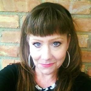 Meet your Posher, Cassandra