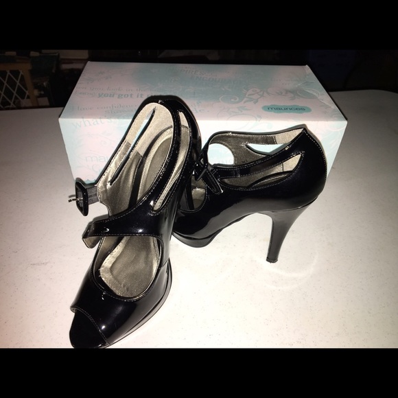 Maurice's shoes - Picture 2 of 2