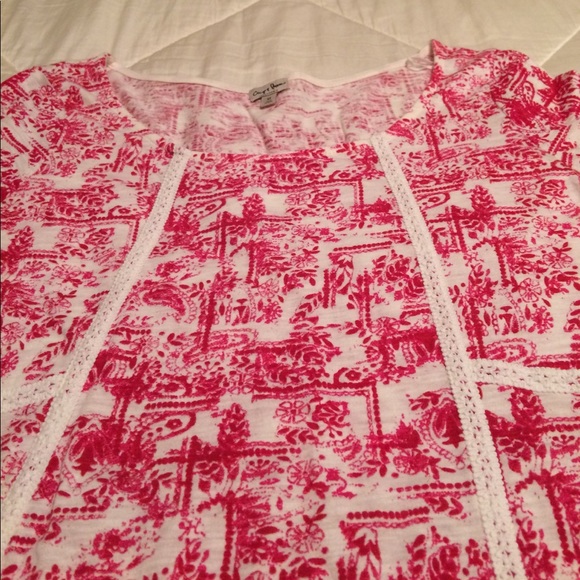 Shirt - Picture 3 of 4