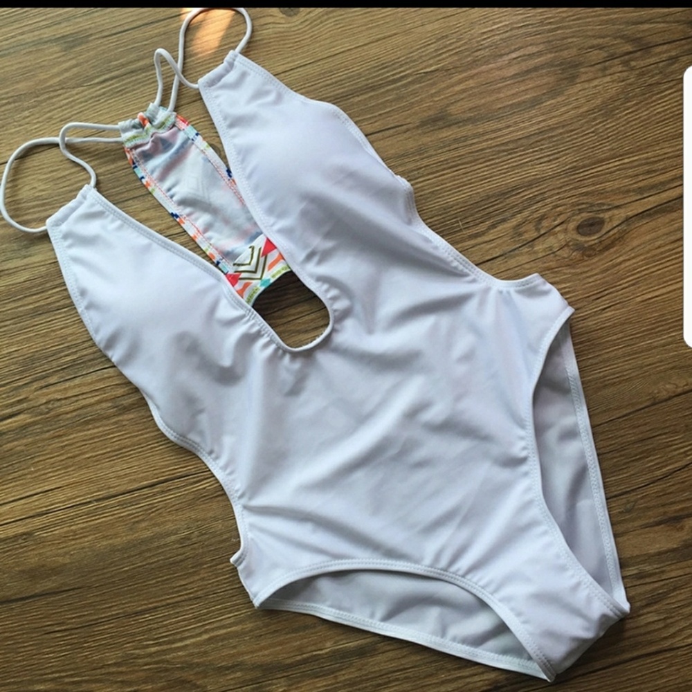 1 medium left White Hot V Neck Monokini - Picture 2 of 5