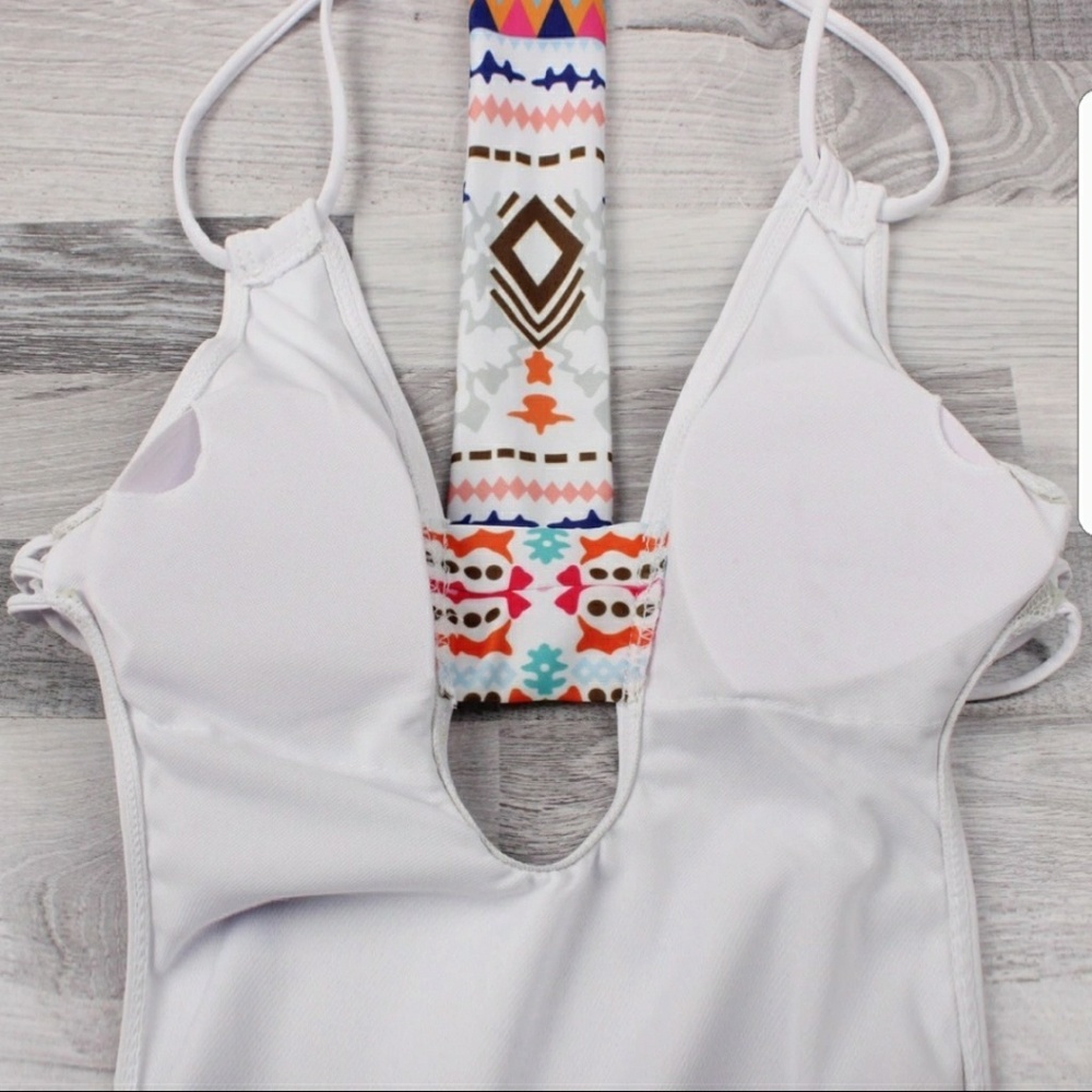 1 medium left White Hot V Neck Monokini - Picture 4 of 5