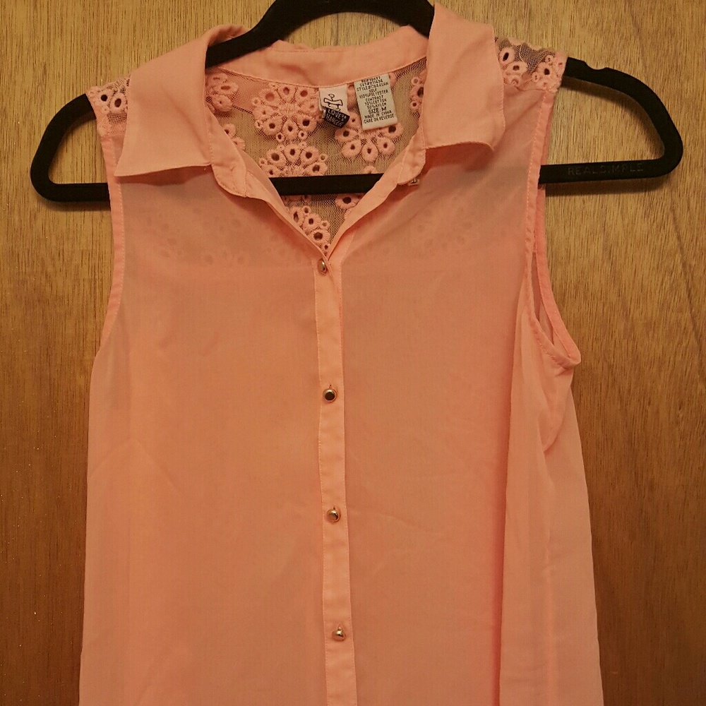 Women's clothing